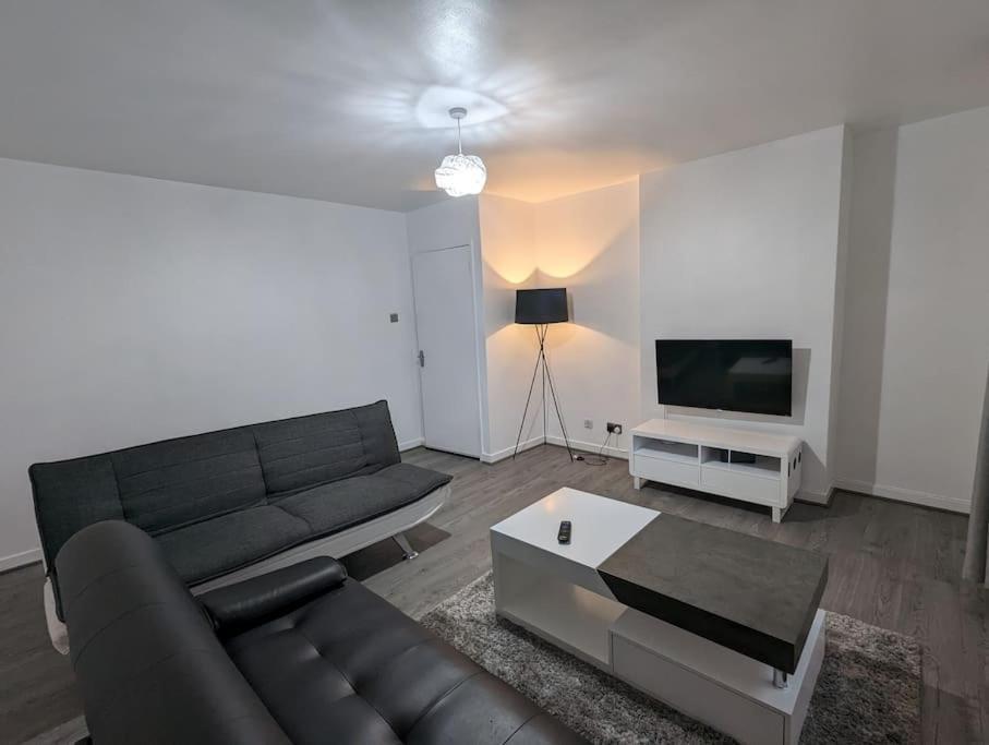 3 Bedroom Apartment Sleeps 8 EDI Kültér fotó