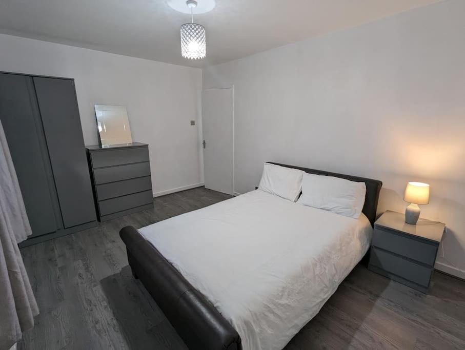 3 Bedroom Apartment Sleeps 8 EDI Kültér fotó